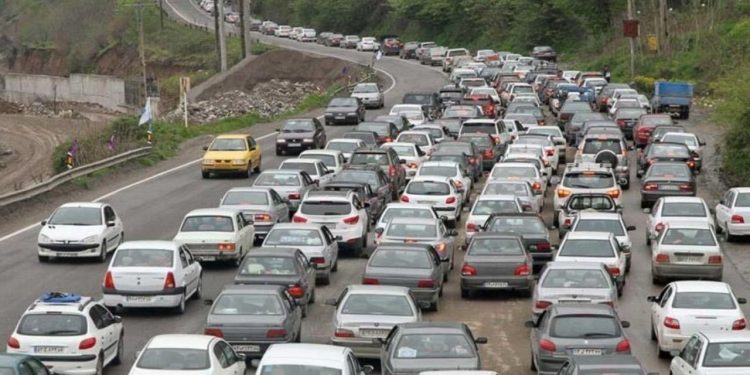 جانشین پلیس راه راهور فراجا، گفت: علیرغم یکطرفه شدن مسیر جنوب به شمال محور چالوس و آزادراه تهران-شمال، این محورها همچنان با ترافیک بسیار سنگینی مواجه است.