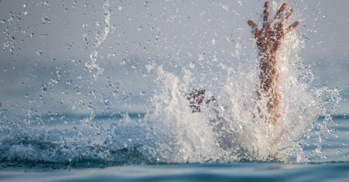 غرق شدن نوجوان ۱۶ ساله در رودخانه دز