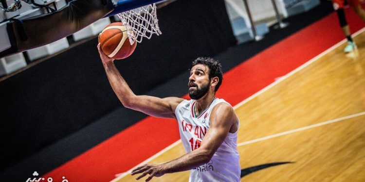 عکس احساسی کاپیتان استقلال در کنار ناصر حجازی