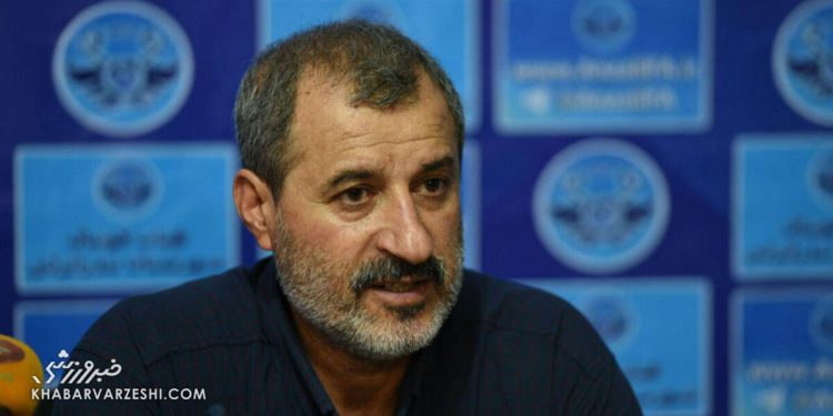 خبرورزشی‌گردی| متاسفم که این‌آقا دانشجوی شریف بوده/ بوقچی‌های پرسپولیس را خرید تا به پروین فحش بدهند/ دایی هرجا می‌نشیند از مردم می‌گوید اما پول‌پرست است!