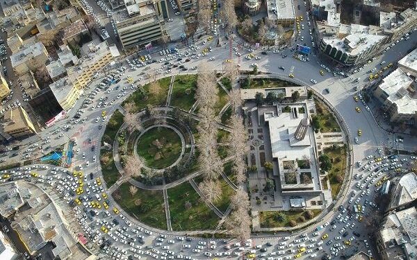 قفل ترافیکی همدان؛ طراحی شعاعی و حمل‌ونقل عمومی ناکافی در یک قاب