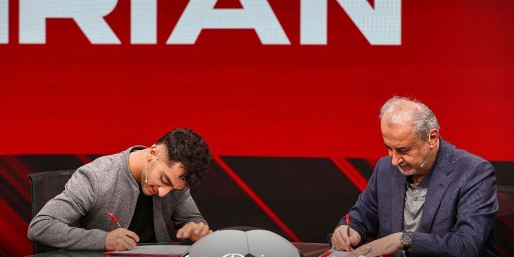 خط و نشان مالک شمس آذر برای پرسپولیس: اگر ناراضی‌ هستید، فخریان را برگردانید!