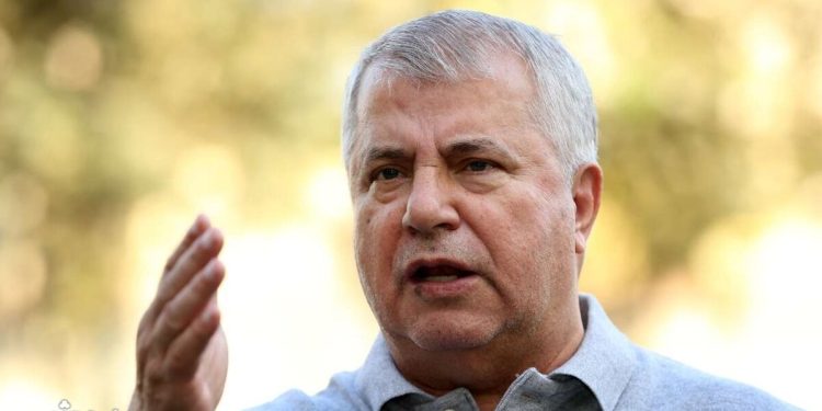 خبرورزشیگردی| علی پروین: پرسپولیس را برای ۵ سال به من بدهید/ یک ریال از دولت نمیخواهم و برای پرسپولیس ورزشگاه هم میسازم