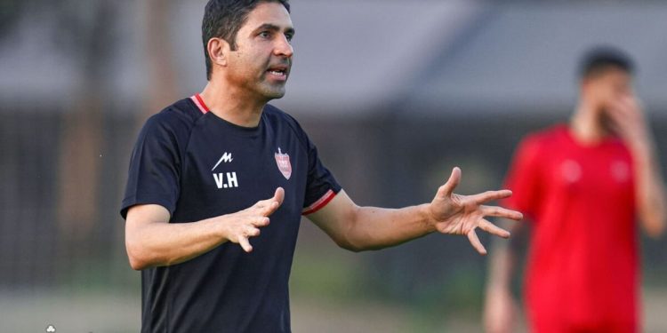 ناراحتی ۵ بازیکن پرسپولیس از رفتارهای وحید هاشمیان!