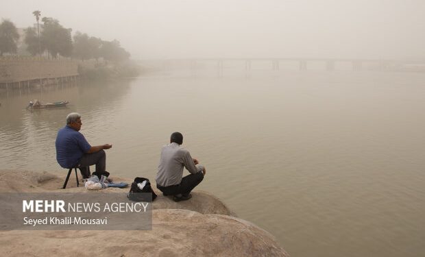 گرد و خاک ماندگار در خوزستان