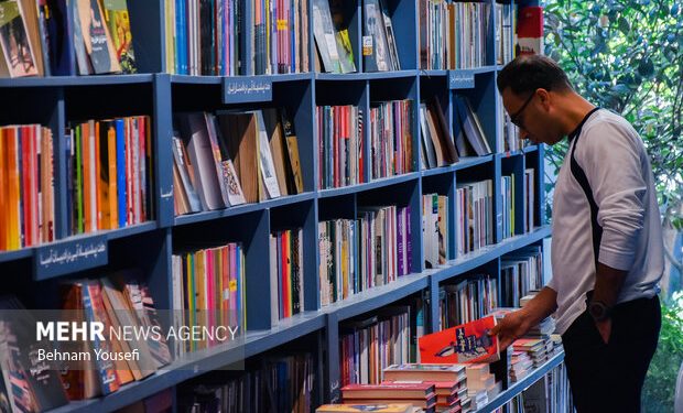 ترویج کتابخوانی سدی محکم در مقابل تهاجم فرهنگی دشمن