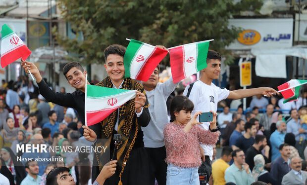 گلباران دیار رستم به یمن قدوم پیامبر رحمت+ فیلم