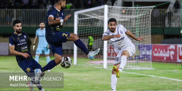 تساوی چادرملو و ملوان در نیمه اول