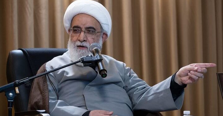 آیتالله شب زندهدار از سایت هستهای فردو بازدید کرد