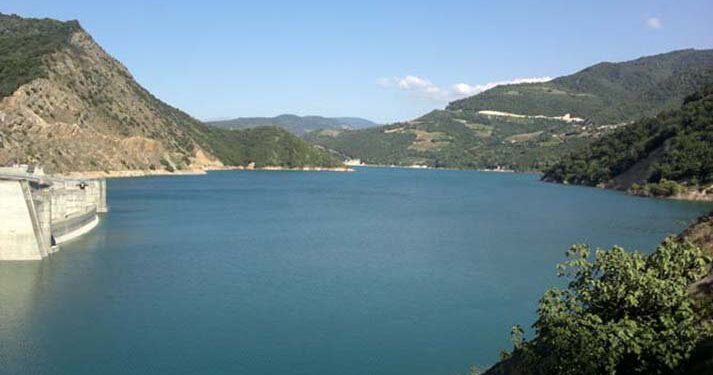 فارس و بحران آب؛ فرونشست زمین، فرسودگی شبکه و ضرورت همکاری همگانی