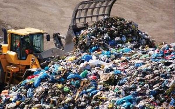 تولید ۳ هزار تن زباله در اصفهان؛ نفوذ شیرابه‌ عفونی در سجزی تکذیب شد