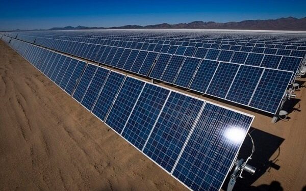 افتتاح ۳ نیروگاه خورشیدی با ظرفیت ۲۱ مگاوات در یزد