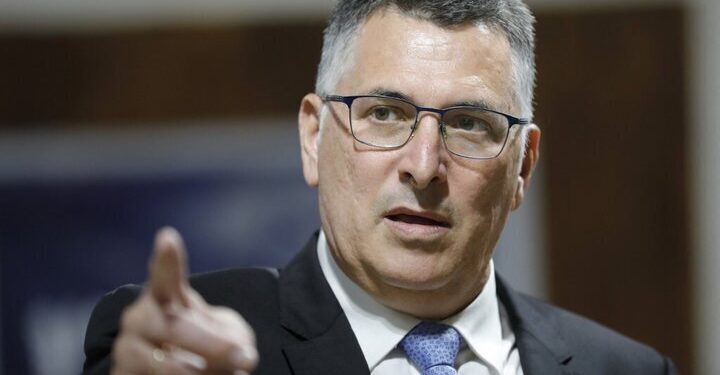 وزیر خارجه تل‌آویو خطاب به «ماکرون»: به تو ارتباطی ندارد!