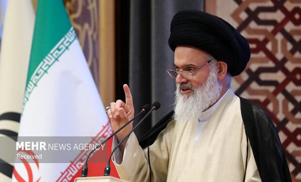 سربازی امام زمان (عج) با تقوا و استواری در مسیر حق معنا پیدا میکند