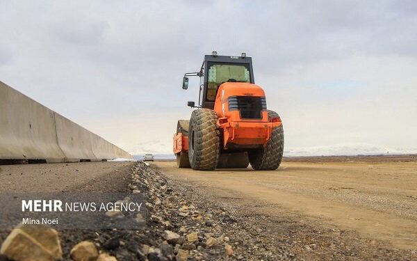 پروژه جاده شله کش به تنگ قیر در چرداول ۴۰ درصد پیشرفت فیزیکی دارد