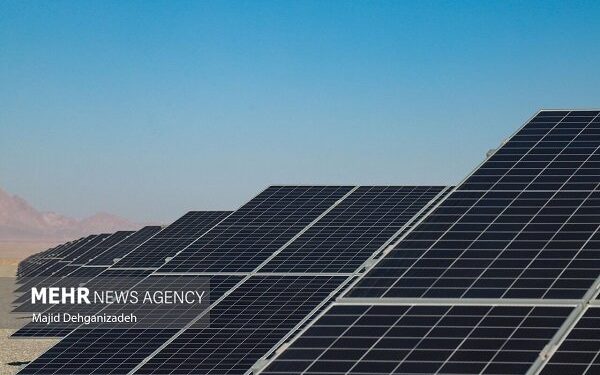 ۵۸۸ پنل خورشیدی قاچاق در نجف آباد کشف شد