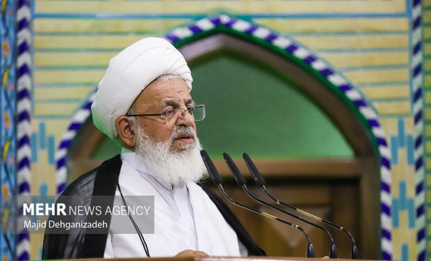 مسئولان معیشت مردم را جدی دنبال کنند