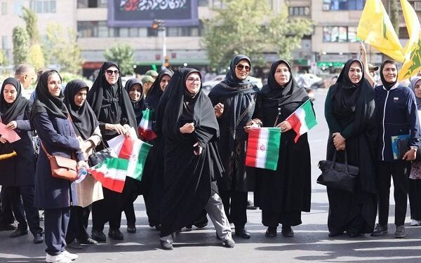 ۱۶۶۶ بانوی قمی در برنامههای ورزشی و آموزشی هفته دولت مشارکت کردند