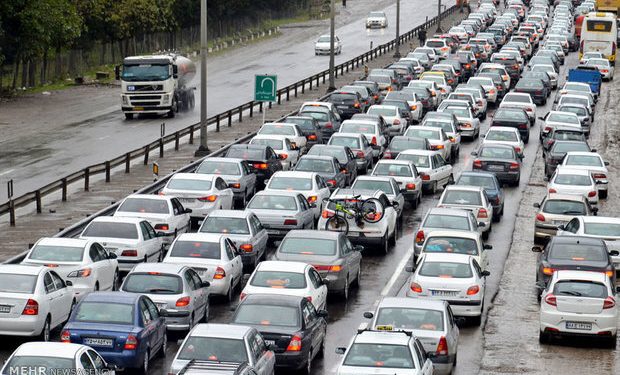 ترافیک در ورودی گیلان سنگین و پرحجم است