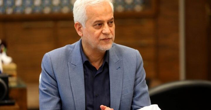 انسجام حول محور رهبری ضامن استقلال و استقامت ملت است