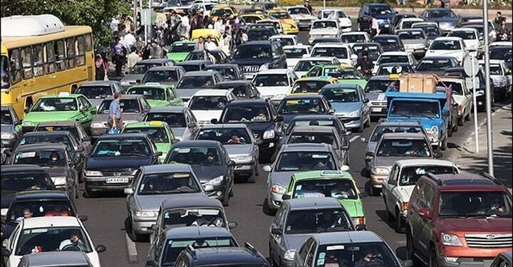 کاهش ۳۰درصدی درآمد تاکسی‌های آنلاین تهران بر اثر ترافیک؛راه حل چیست