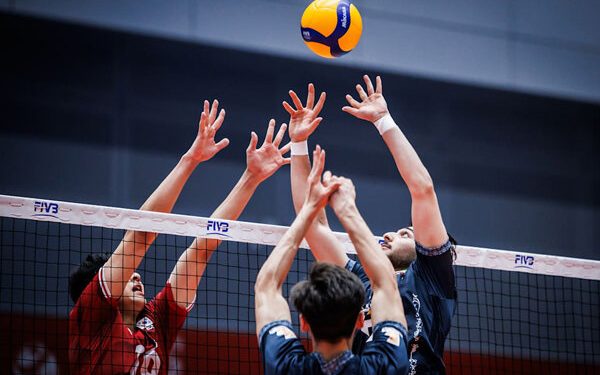 والیبالیست جوان خوزستانی با استقبال مسئولان وارد استان شد