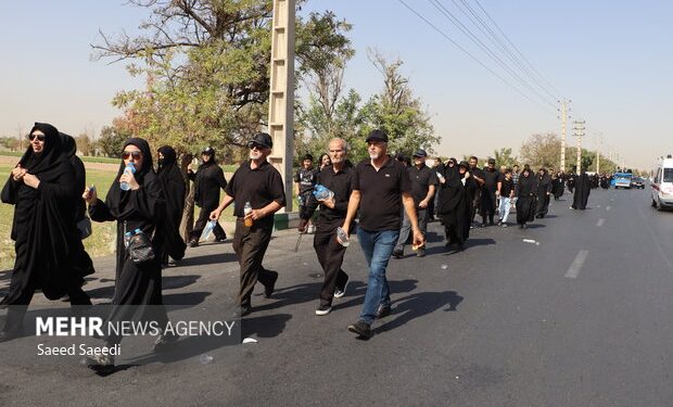 برگزاری کاروان شاد پیمایی از حسینیه ثارالله تا گلزار شهدای یاسوج