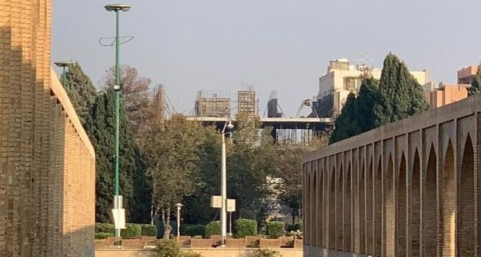 افق زایندهرود زیر سایه بتن وشیشه؛ میراث تاریخی اصفهان درگیر بیتدبیری