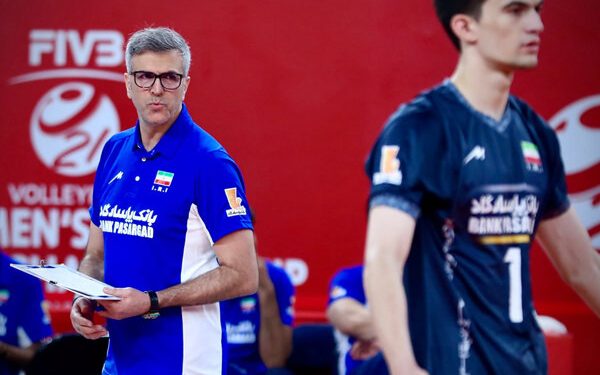 گفتگوی مهر با سرمربی تیم قهرمان جهان؛ نگرانی مومنی‌مقدم برای شاگردانش