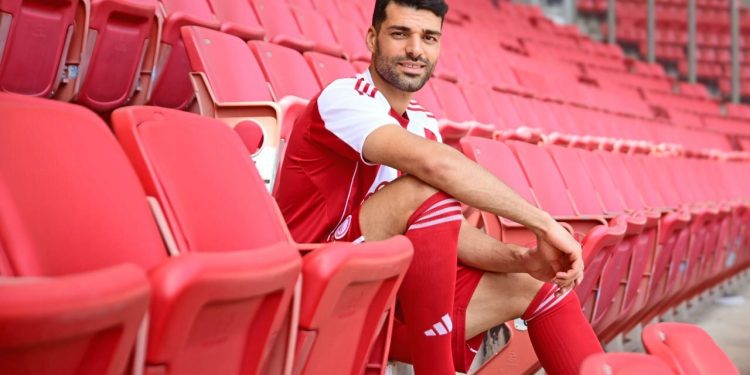 لقب جالب یونانی ها به طارمی؛ کار سخت مهاجم ایرانی در المپیاکوس