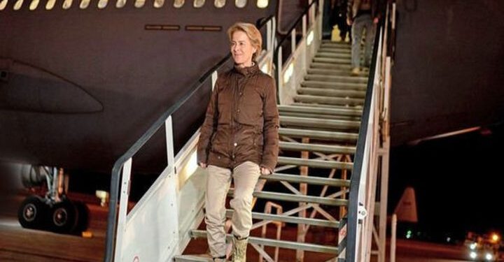 اختلال مشکوک در جی‌پی‌اس هواپیمای فون‌درلاین؛ فرود سخت با نقشه کاغذی!