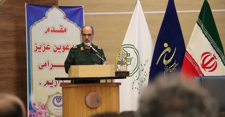 فرمانده سپاه عاشورا: امروز چشم جهان به ایران است