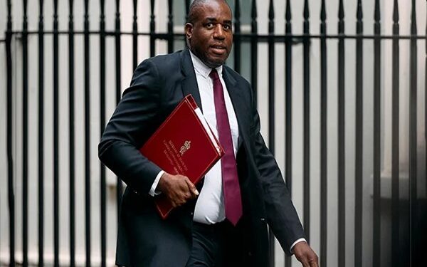 ادعای وزیر خارجه انگلیس درباره سقف اورانیوم غنیشده ایران