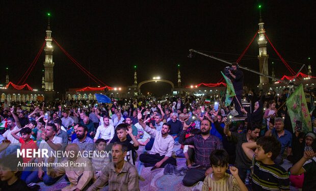 روایتی از شب عهد دوباره با امام زمان(عج) در کنار گنبد فیروزهای جمکران