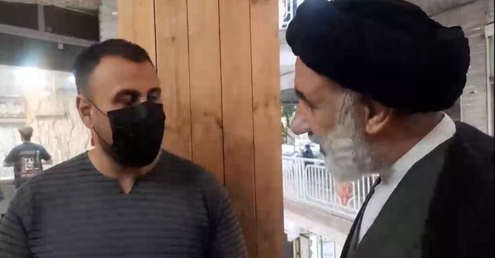 شهرکرد- حجت‌الاسلام فاطمی امام جمعه شهرکرد ضمن حضور در بازار از نزدیک با بازاریان گفت‌وگو کرد و با مشکلات آن‌ها آشنا شد.