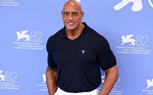 تشویق ۱۵ دقیقهای در ونیز دواین جانسون را به هقهق انداخت