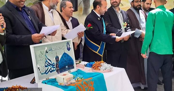 ۱۲ زندانی در زرند  آزاد شدند