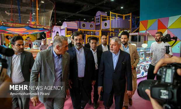 افتتاح مجتمع گردشگری شهر شادی با حضور وزیر میراثفرهنگی در قم