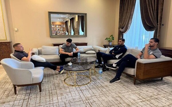 جلسه مربی تیم ملی فوتبال ایران روی اشتباه پیام نیازمند