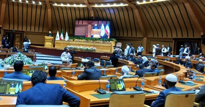 آغاز همایش محوری و بین المللی هفته وحدت در زاهدان