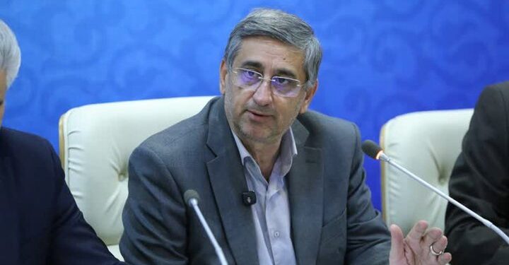 باید پای کالاها و صنایع لرستان را به بازارهای خارجی باز کنیم