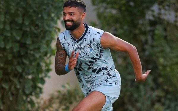 رونمایی از زوج جدید خط دفاعی استقلال در لیگ برتر