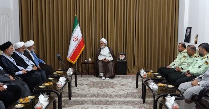 وظیفه اصلی نیروی انتظامی پاسداری از حقوق مردم است