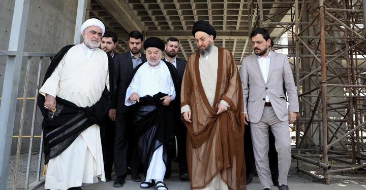 بازدید حکیم از پرژوه های علمی و درمانی دفتر آیتالله سیستانی در قم