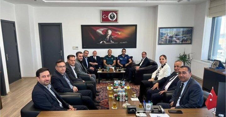 نشست مرزی مدیران گمرک بازرگان ایران و گوربلاغ ترکیه برگزار شد