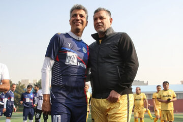 رقابت علی دایی و عادل فردوسیپور در زمین فوتبال برای کار خیر