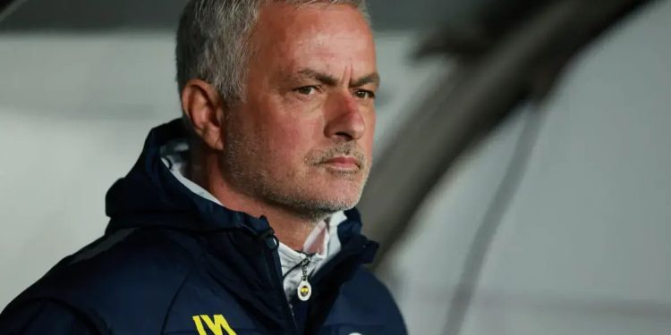 پیشنهاد و دستمزد باورنکردنی برای مورینیو