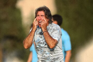 جریمه ساپینتو برای حضور در رختکن استقلال