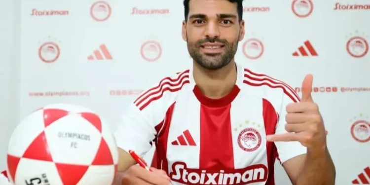 طارمی خرید استراتژیک المپیاکوس برای روزهای سرد زمستان