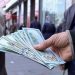 گزارشی از وضعیت خرید و فروش دلار در بازار آزاد/ قیمت‌ها چه تغییری کرد؟